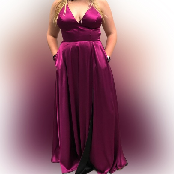 David’s Bridal floor length with pockets formal-fuchsia/black reversible gown - Picture 1 of 3